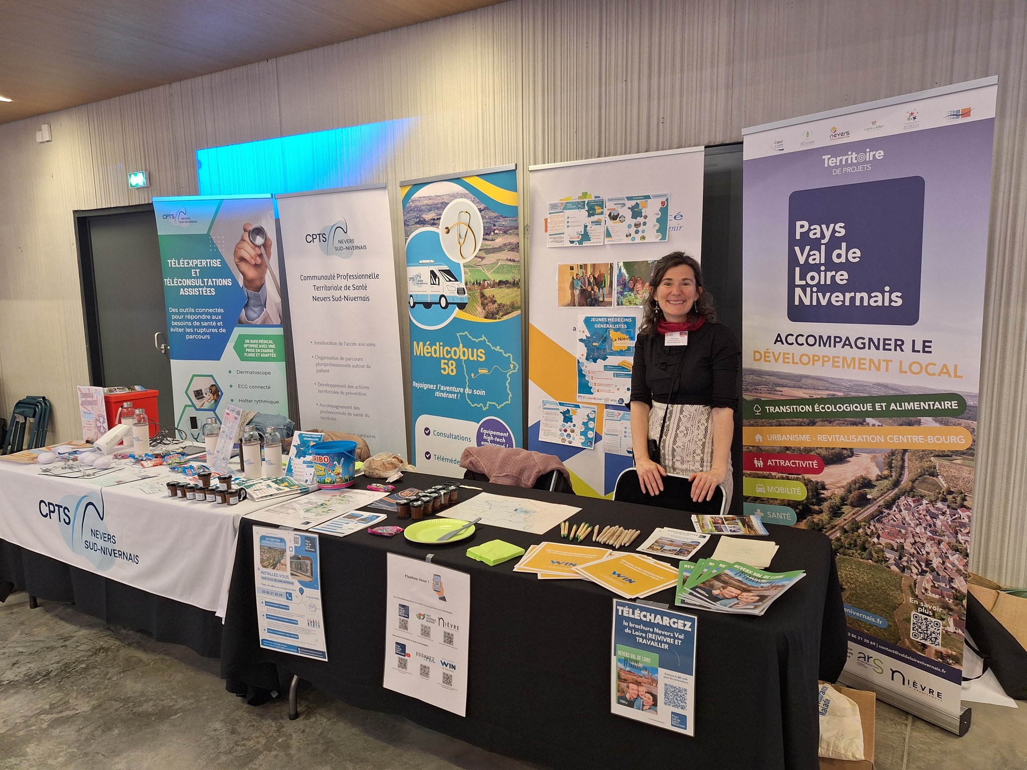 Lire la suite à propos de l’article Le Pays Val de Loire Nivernais a tenu un stand à la journée « Adopte la BFC » – Saline royale d’Arc et Senans
